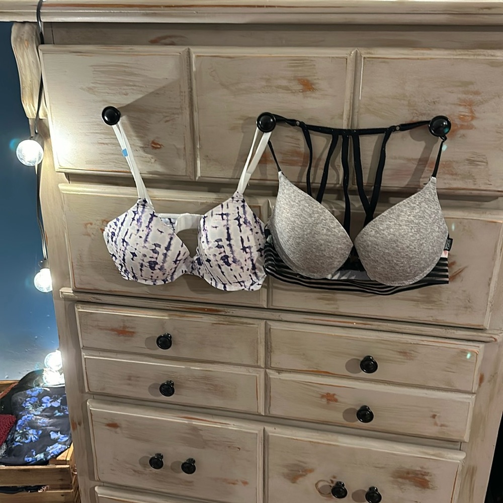 Set of 2 push up bras- Pink and SO. 34c